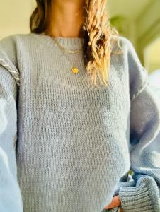 Pull bleu