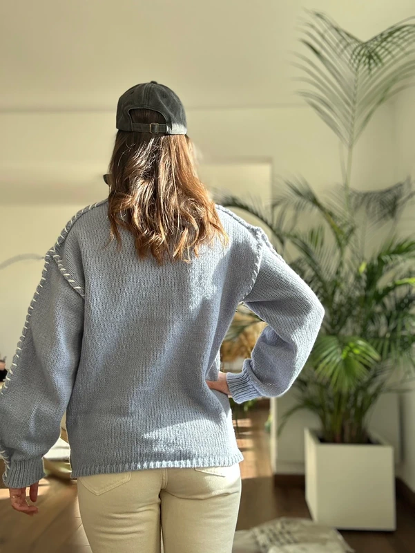 Pull bleu